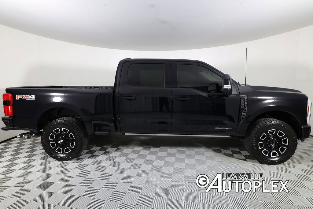 Used 2025 Ford F250 Platinum w/ FX4 Off-Road Package image 4