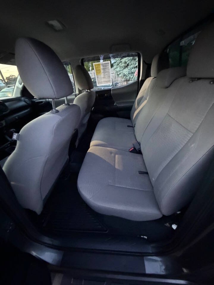 Used 2016 Toyota Tacoma SR AWD/4WD image 9