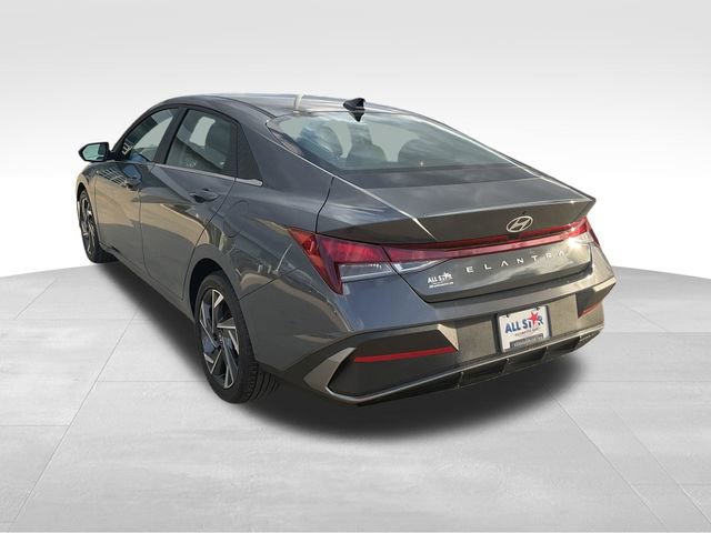 Used 2025 Hyundai Elantra SEL image 6