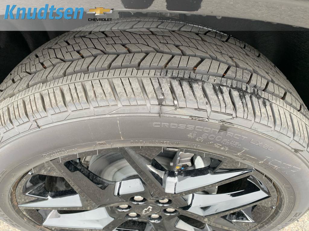 New 2026 Chevrolet Traverse RS w/ LPO, Floor Liner Package AWD/4WD image 10