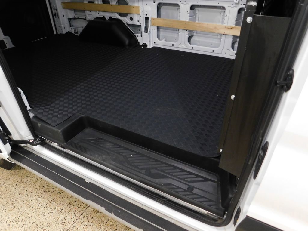 Used 2024 Ford Transit 250 Low Roof AWD w/ Exterior Upgrade Package image 44