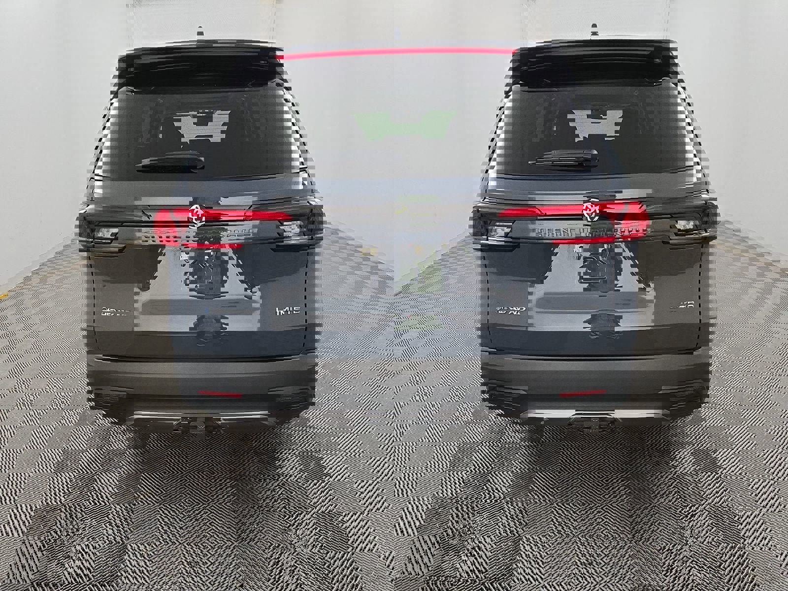 Used 2024 Toyota Grand Highlander Limited image 5