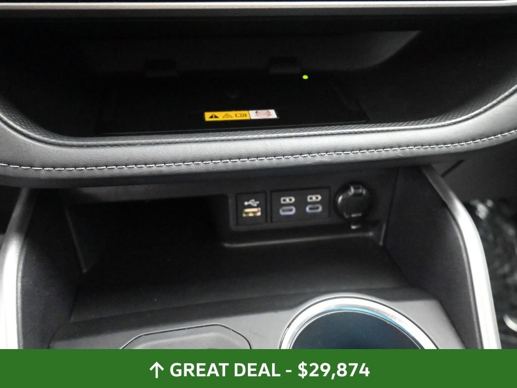 Used 2023 Toyota Highlander XLE image 36