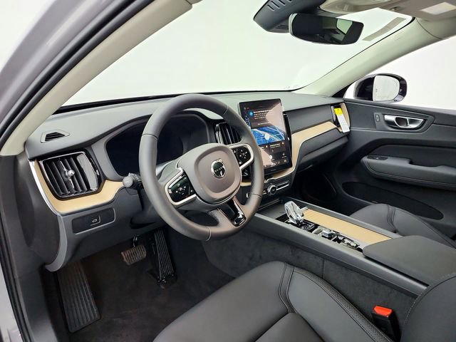 New 2026 Volvo XC60 B5 Plus w/ Protection Package Premier image 20
