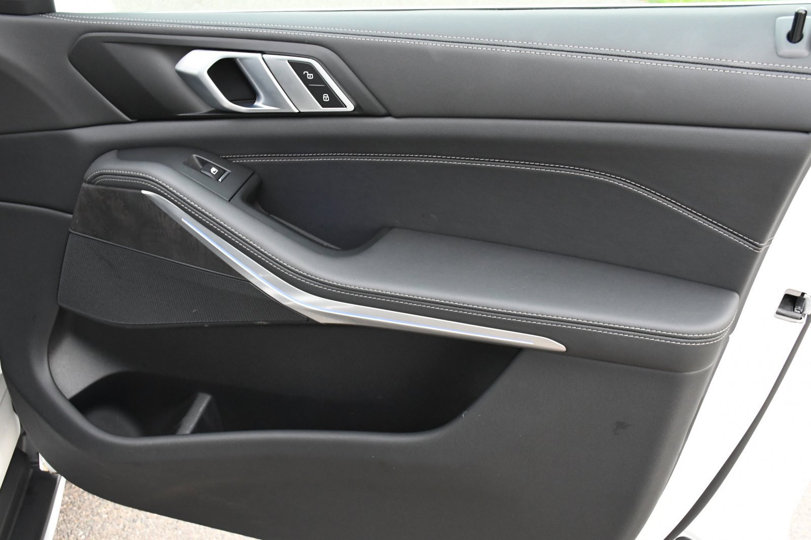 Used 2026 BMW X5 xDrive40i w/ Climate Comfort Package image 19