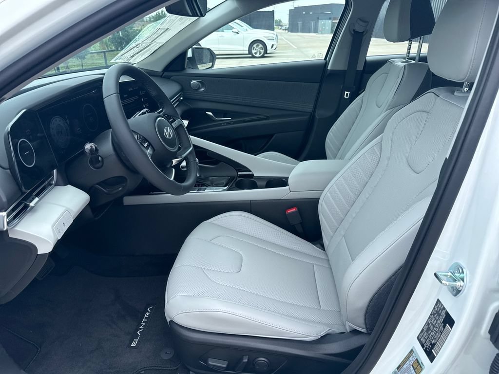 New 2026 Hyundai Elantra Limited FWD image 12