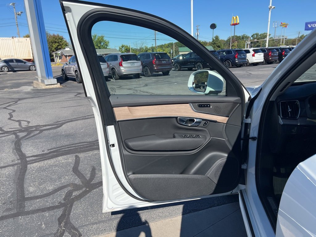 Certified 2025 Volvo XC90 B5 Plus image 11
