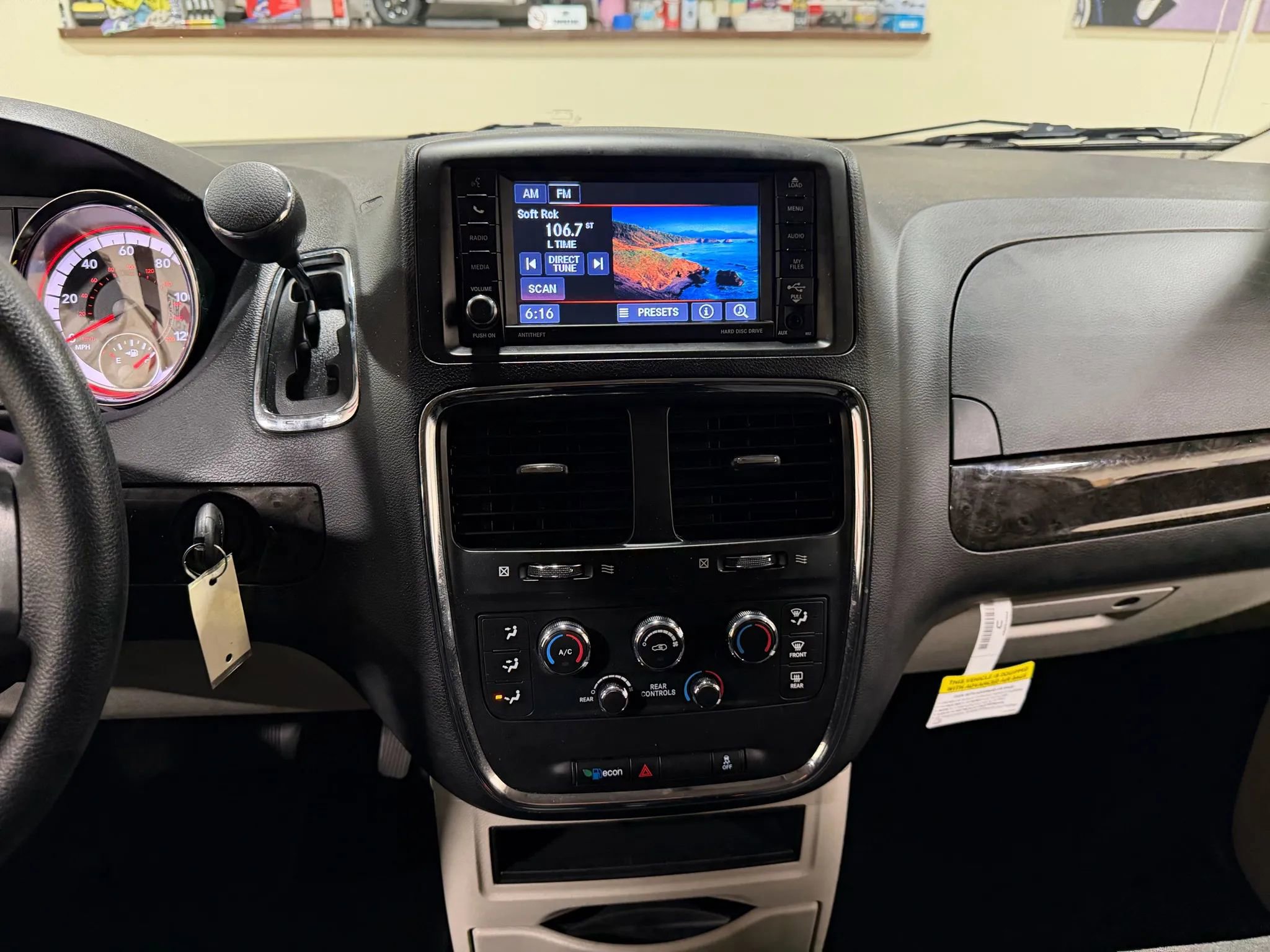 Used 2019 Dodge Grand Caravan SE image 58
