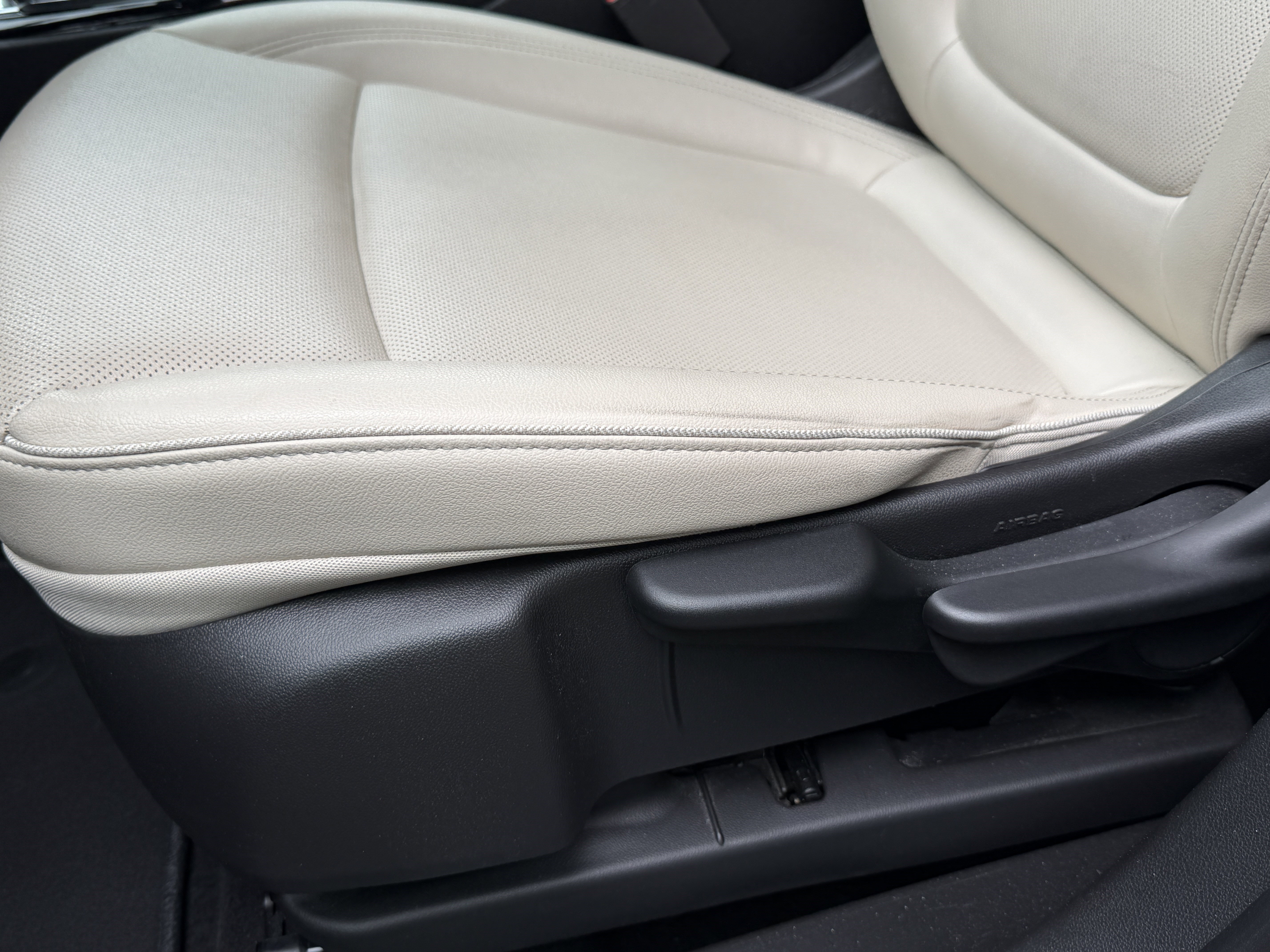 Used 2024 Buick Encore GX Sport Touring FWD image 6