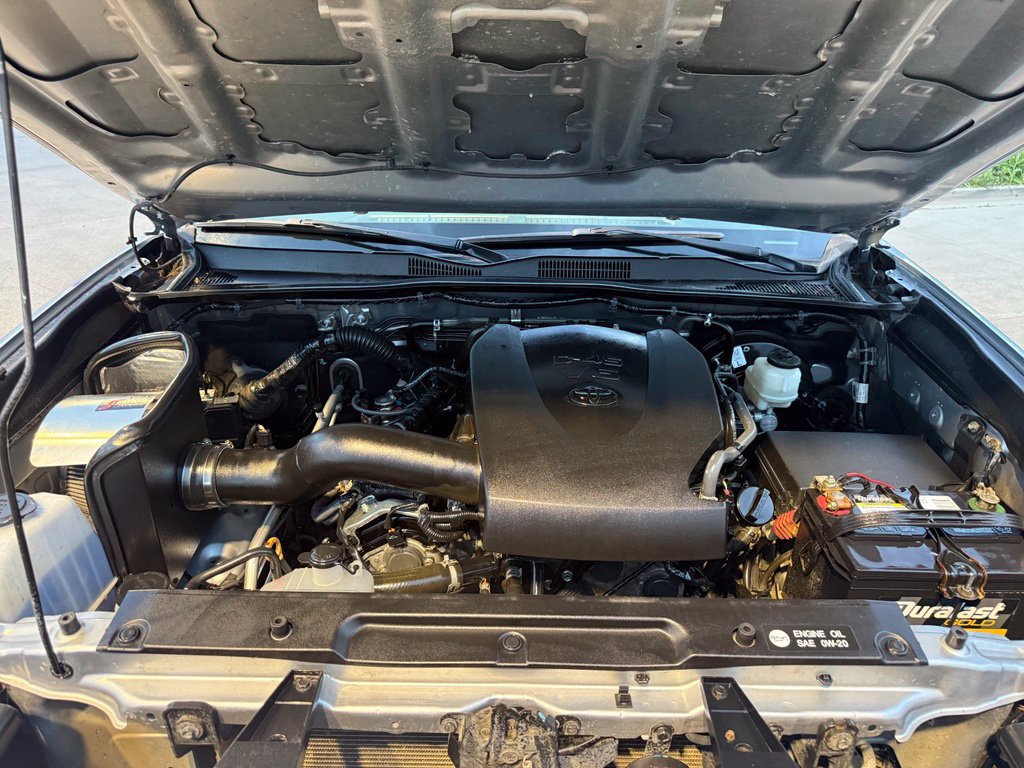 Used 2019 Toyota Tacoma SR5 AWD/4WD image 30