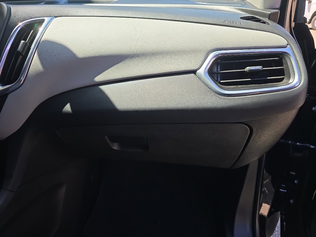 Used 2023 Chevrolet Equinox LS w/ LS Convenience Package image 18