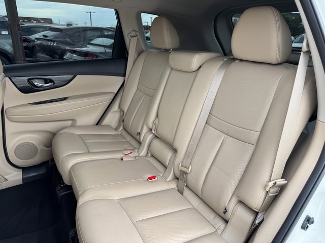 Used 2017 Nissan Rogue SL w/ SL Premium Package image 16