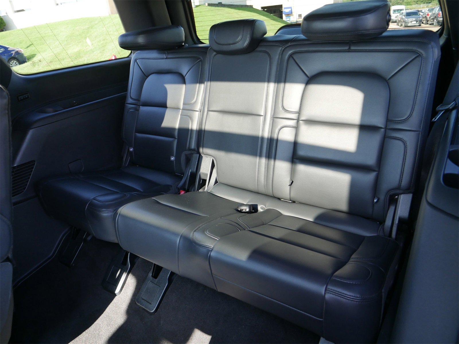 Used 2024 Lincoln Navigator Premiere image 17