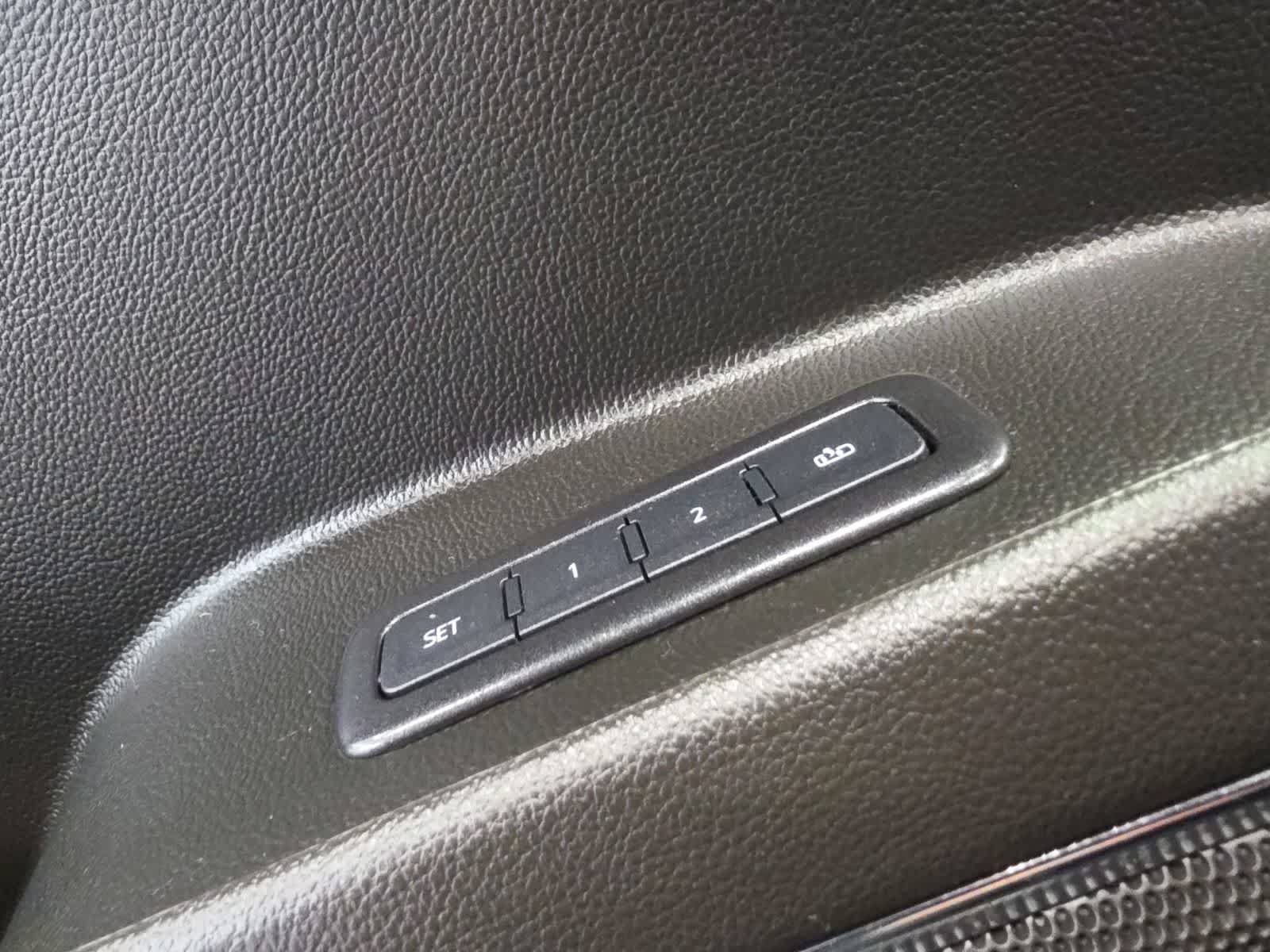 Used 2020 GMC Yukon Denali AWD/4WD image 19