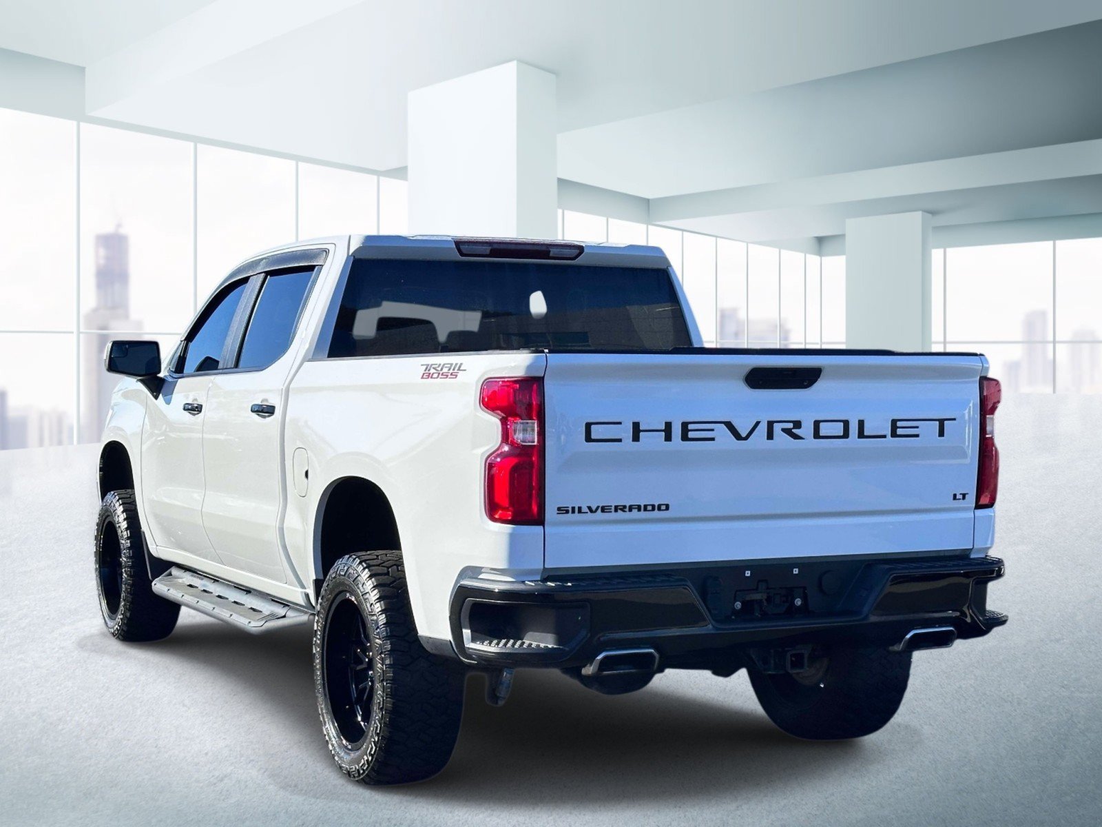 Used 2021 Chevrolet Silverado 1500 LT Trail Boss w/ Bed Protection Package AWD/4WD image 3
