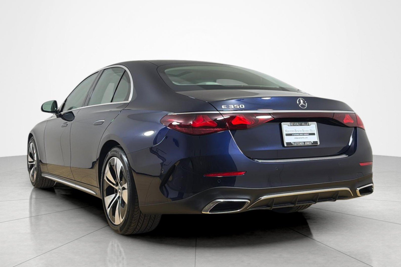 Used 2026 Mercedes-Benz E 350 Sedan image 3