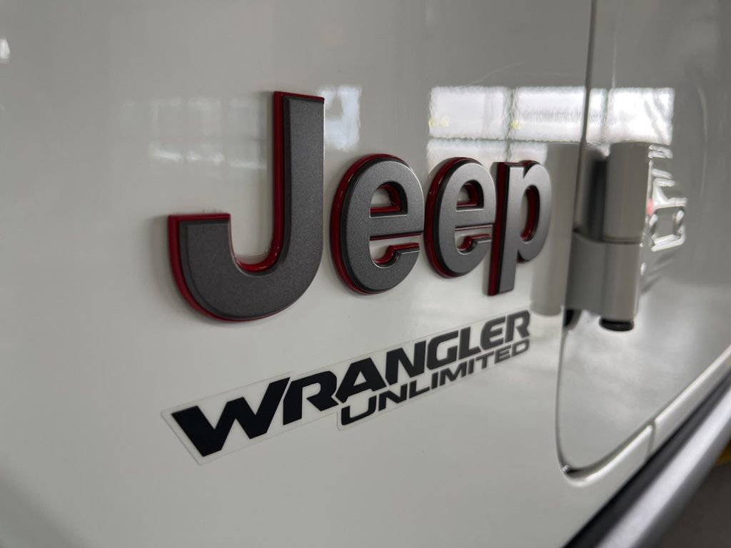 Used 2022 Jeep Wrangler Unlimited Rubicon w/ Cold Weather Group image 12