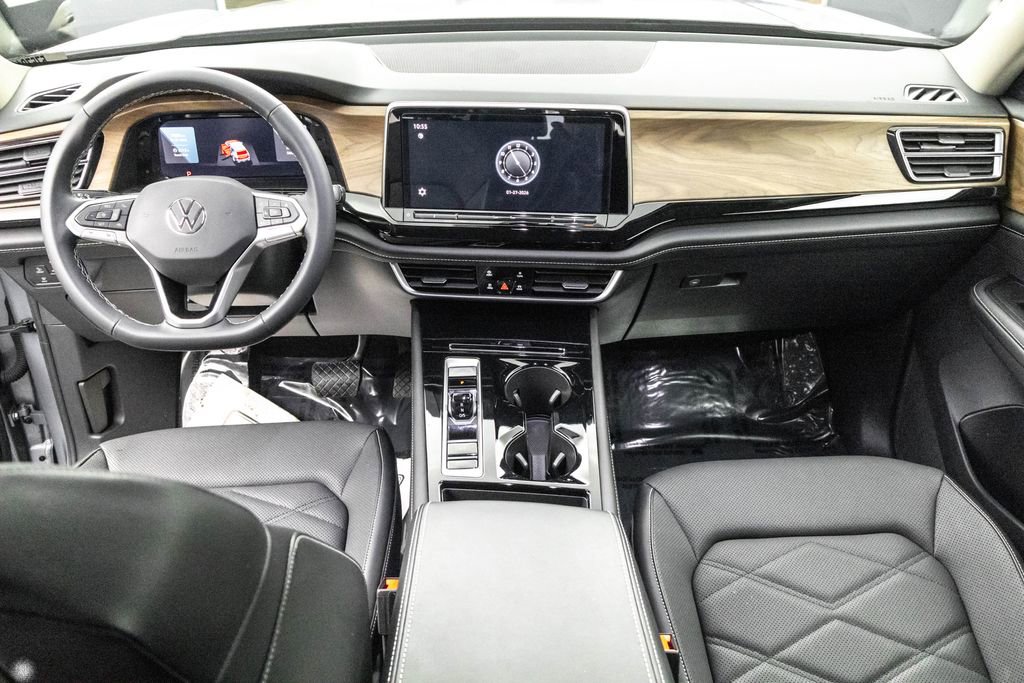 Used 2024 Volkswagen Atlas SE image 25