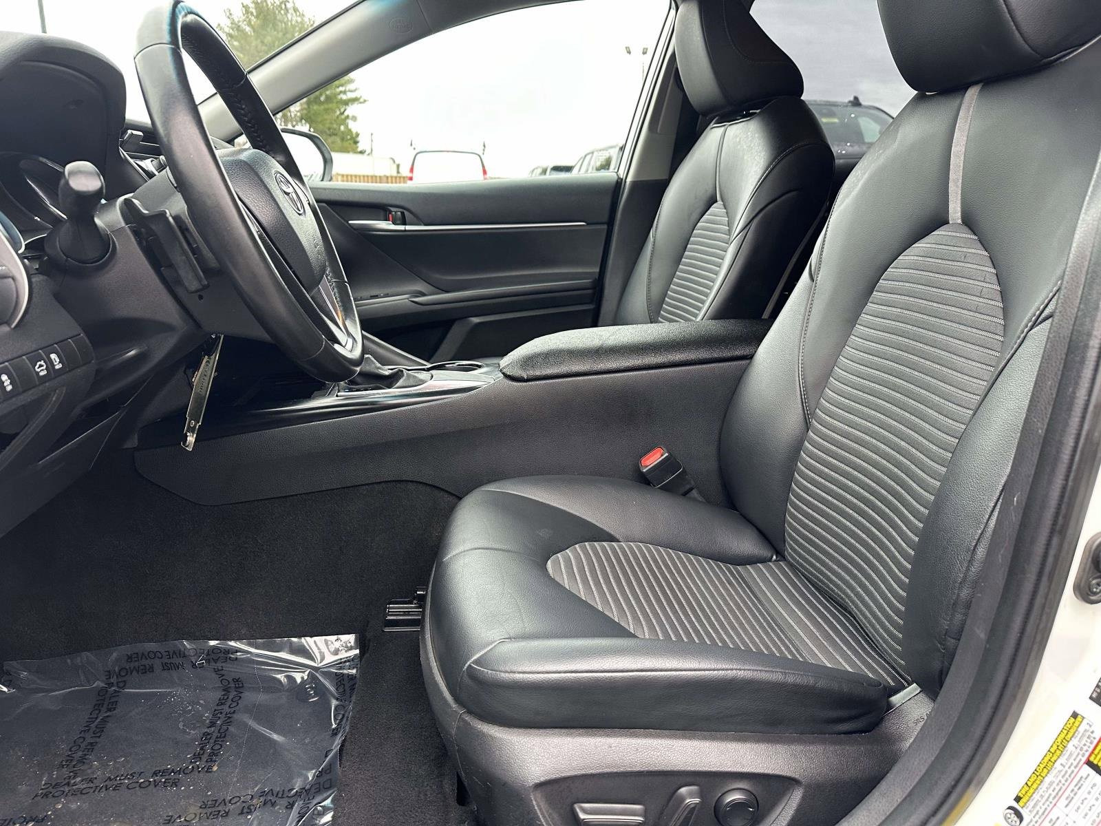 Used 2020 Toyota Camry SE image 21