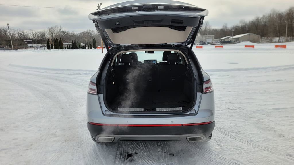 Used 2021 Lincoln Nautilus Reserve w/ Cargo Utility Package image 11