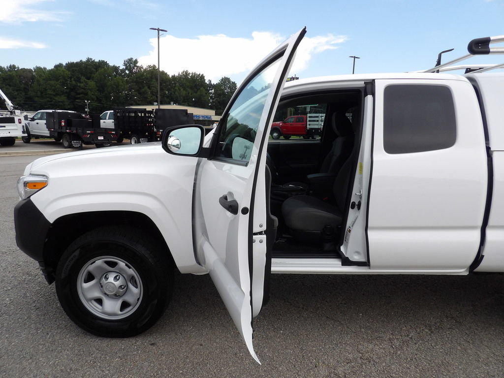 Used 2023 Toyota Tacoma SR RWD image 13