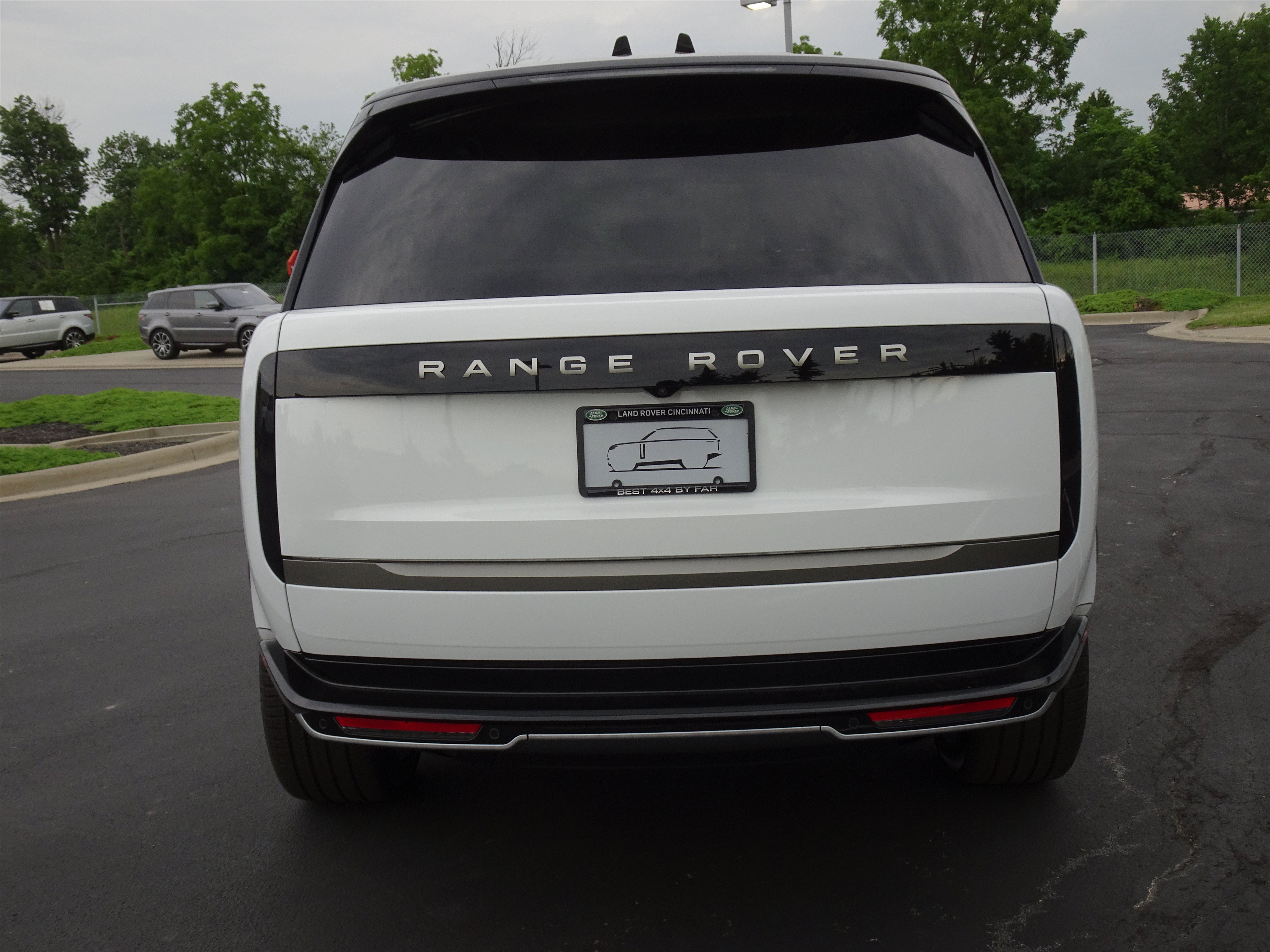 New 2026 Land Rover Range Rover SE AWD/4WD image 9