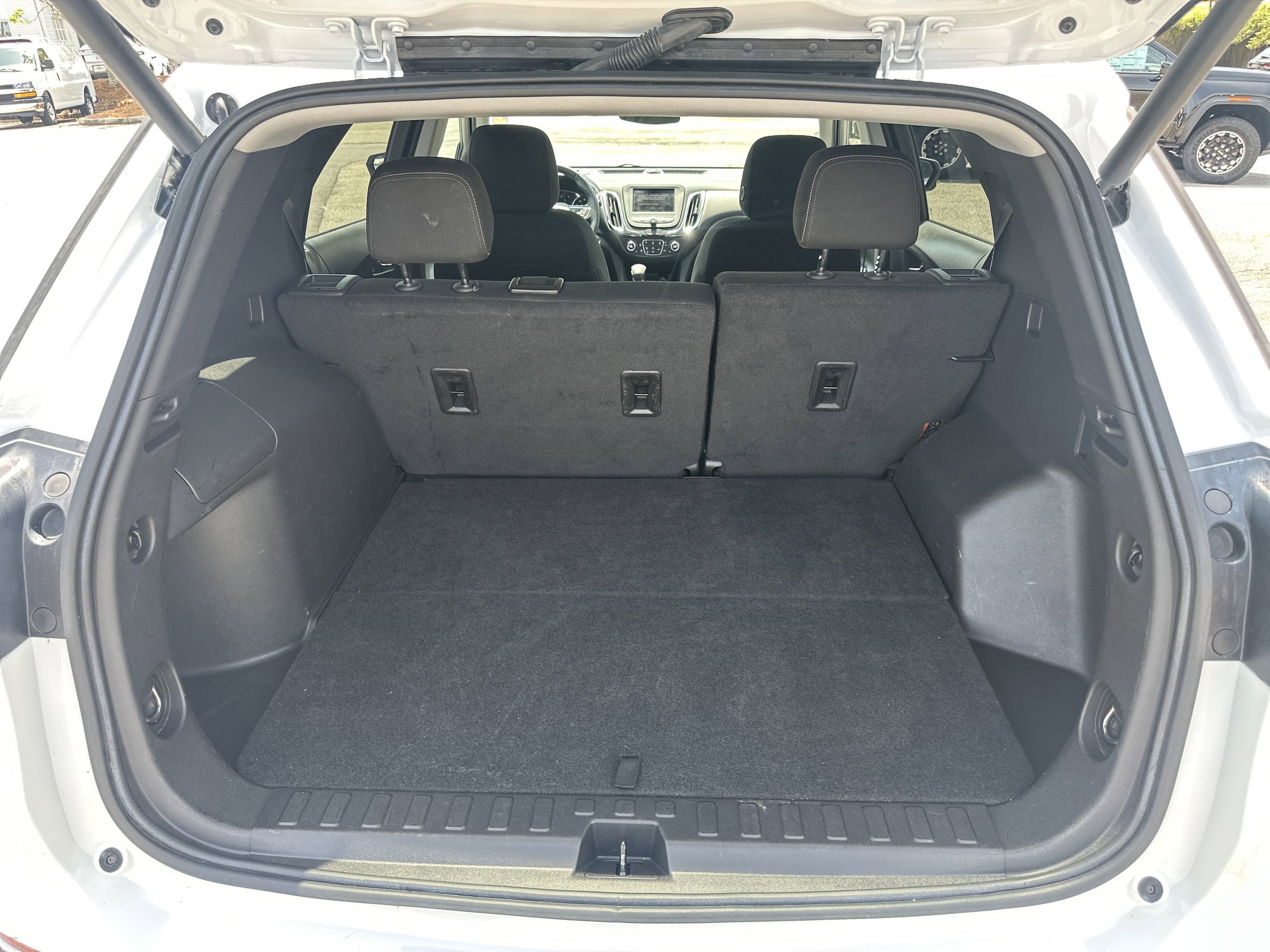 Used 2024 Chevrolet Equinox LT FWD image 18