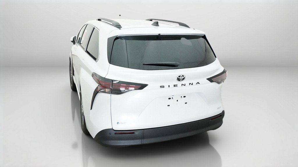 New 2026 Toyota Sienna XLE FWD image 9