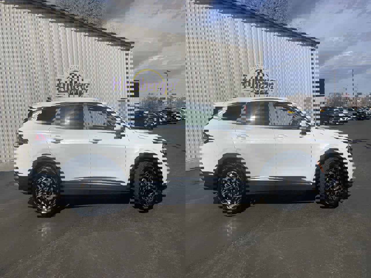 Used 2023 Kia Sportage LX image 8