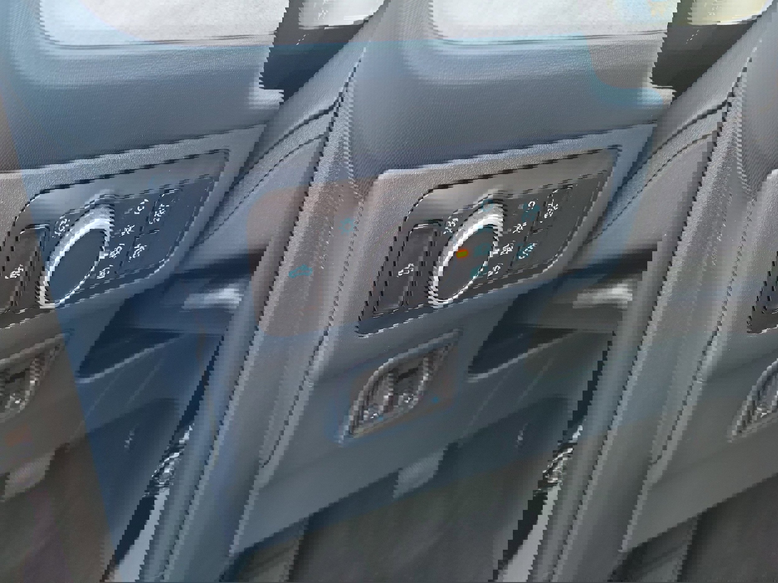 New 2025 Ford Maverick XLT w/ 4K Tow Package image 19