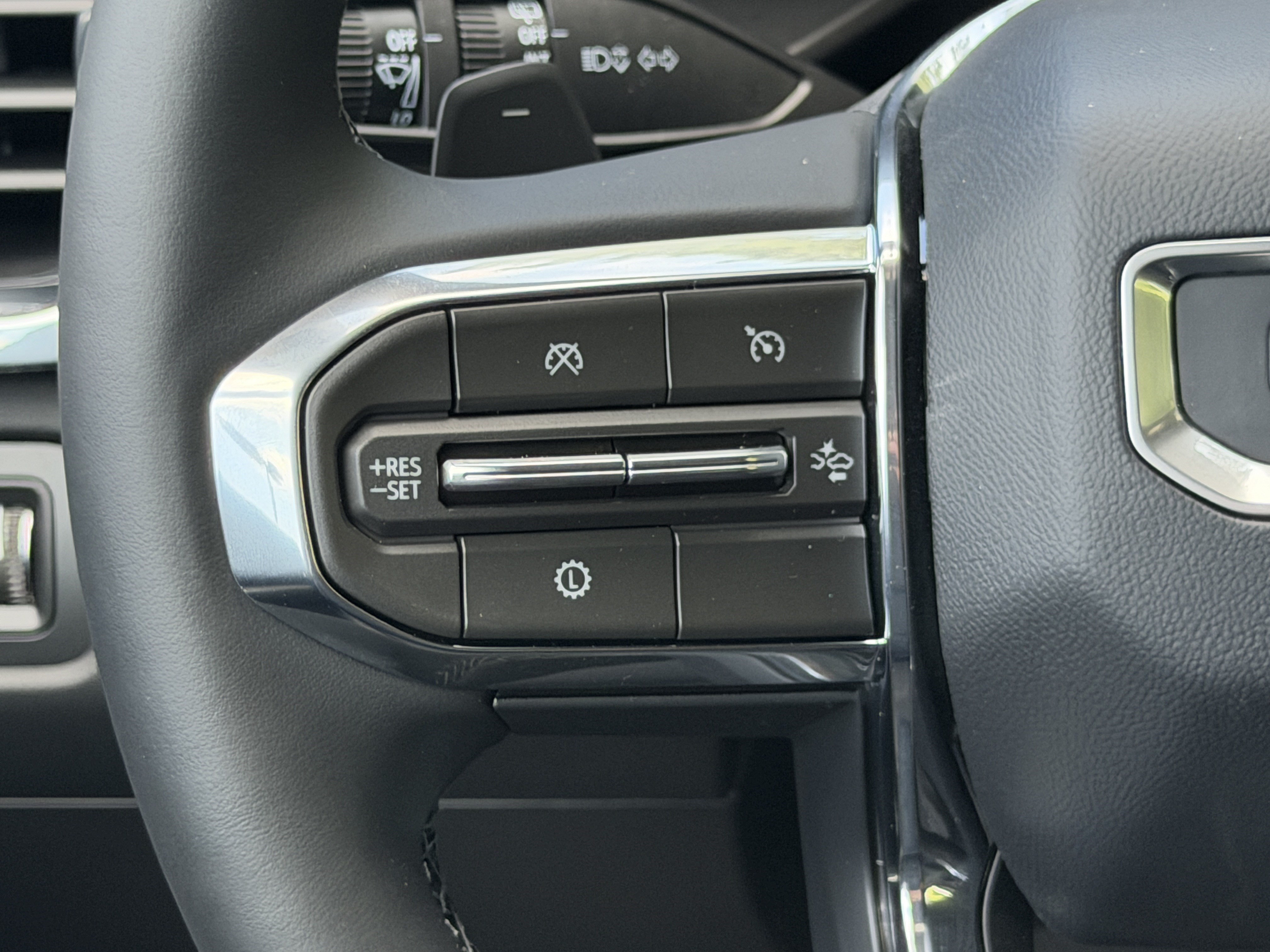New 2026 GMC Acadia Elevation w/ Black Edition FWD image 33