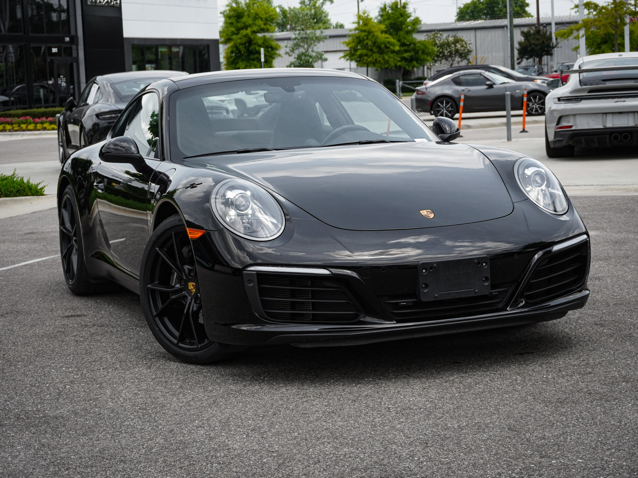 Used 2019 Porsche 911 Carrera RWD image 2