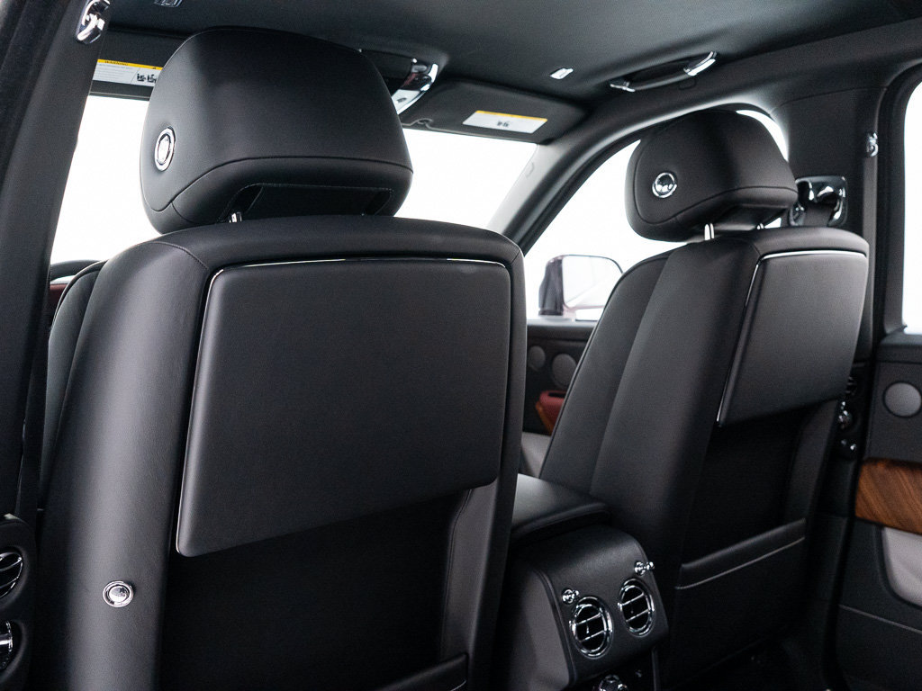 Certified 2023 Rolls-Royce Cullinan AWD/4WD image 23