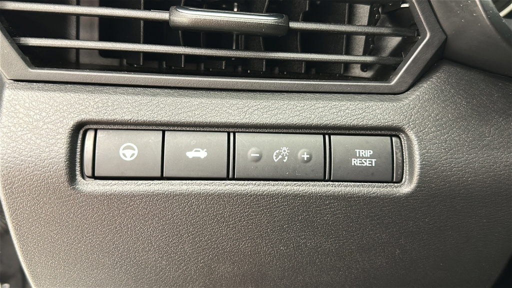 Used 2021 Nissan Altima 2.5 SV w/ SV Premium Package FWD image 24