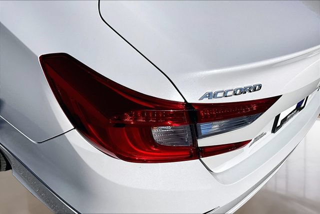 Used 2019 Honda Accord Touring image 18