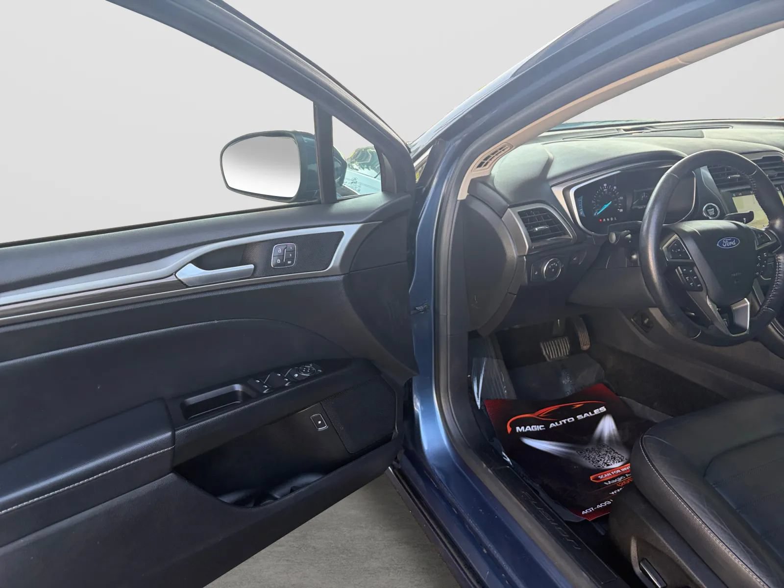 Used 2018 Ford Fusion Energi SE FWD image 11