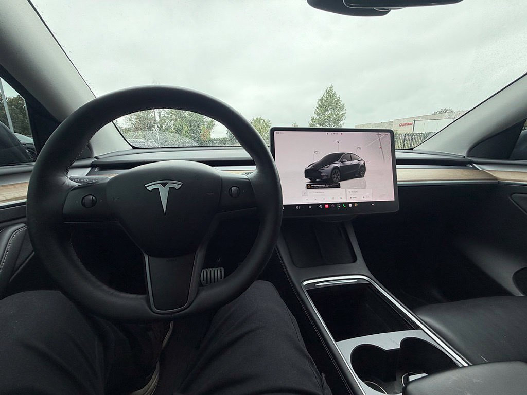Used 2023 Tesla Model Y Performance AWD/4WD image 14