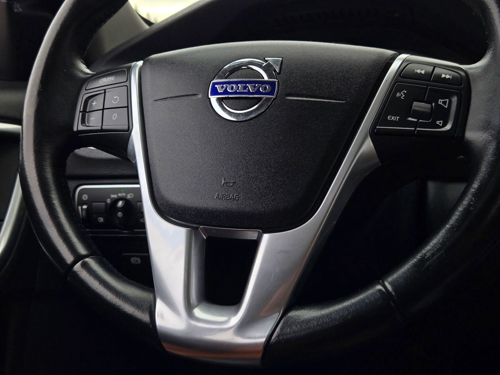 Used 2016 Volvo V60 T5 Cross Country w/ Convenience Package image 29