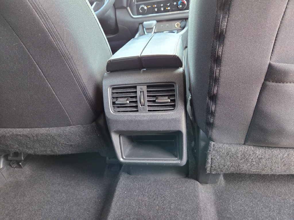 Used 2021 Nissan Rogue S FWD image 17