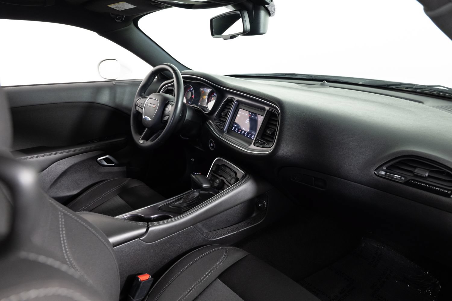 Used 2018 Dodge Challenger SXT RWD image 25