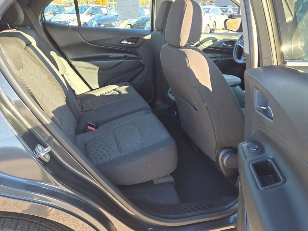 Used 2018 Chevrolet Equinox LT image 8