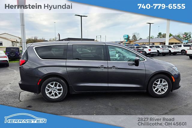 Used 2023 Chrysler Voyager LX FWD image 30