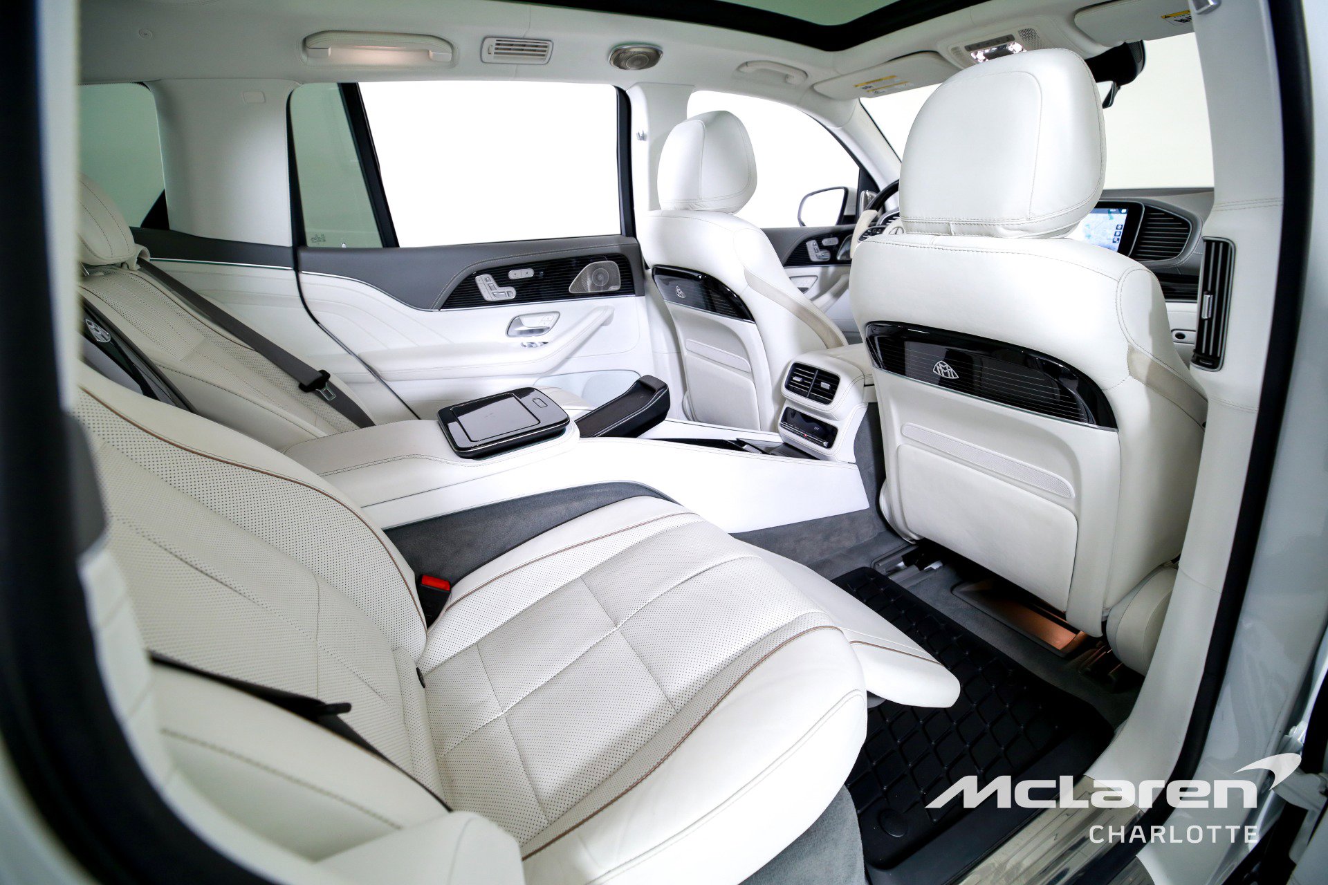 Used 2023 Mercedes-Benz Maybach GLS 600 4MATIC image 26