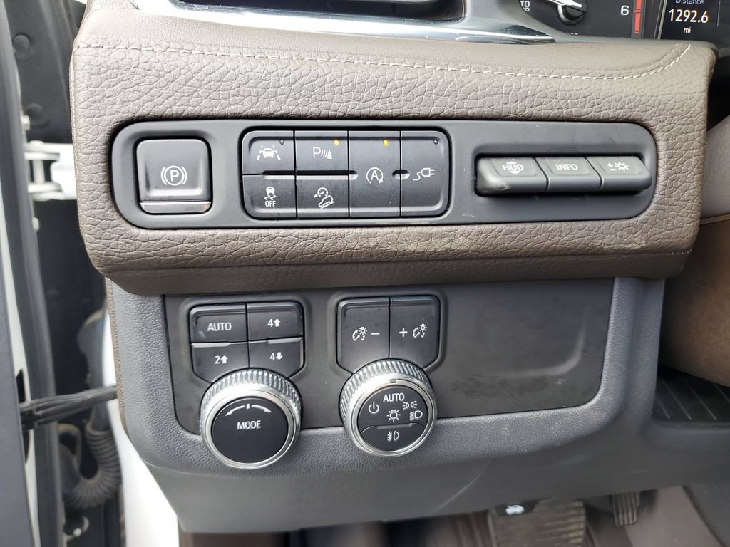 Used 2021 GMC Yukon XL Denali AWD/4WD image 22