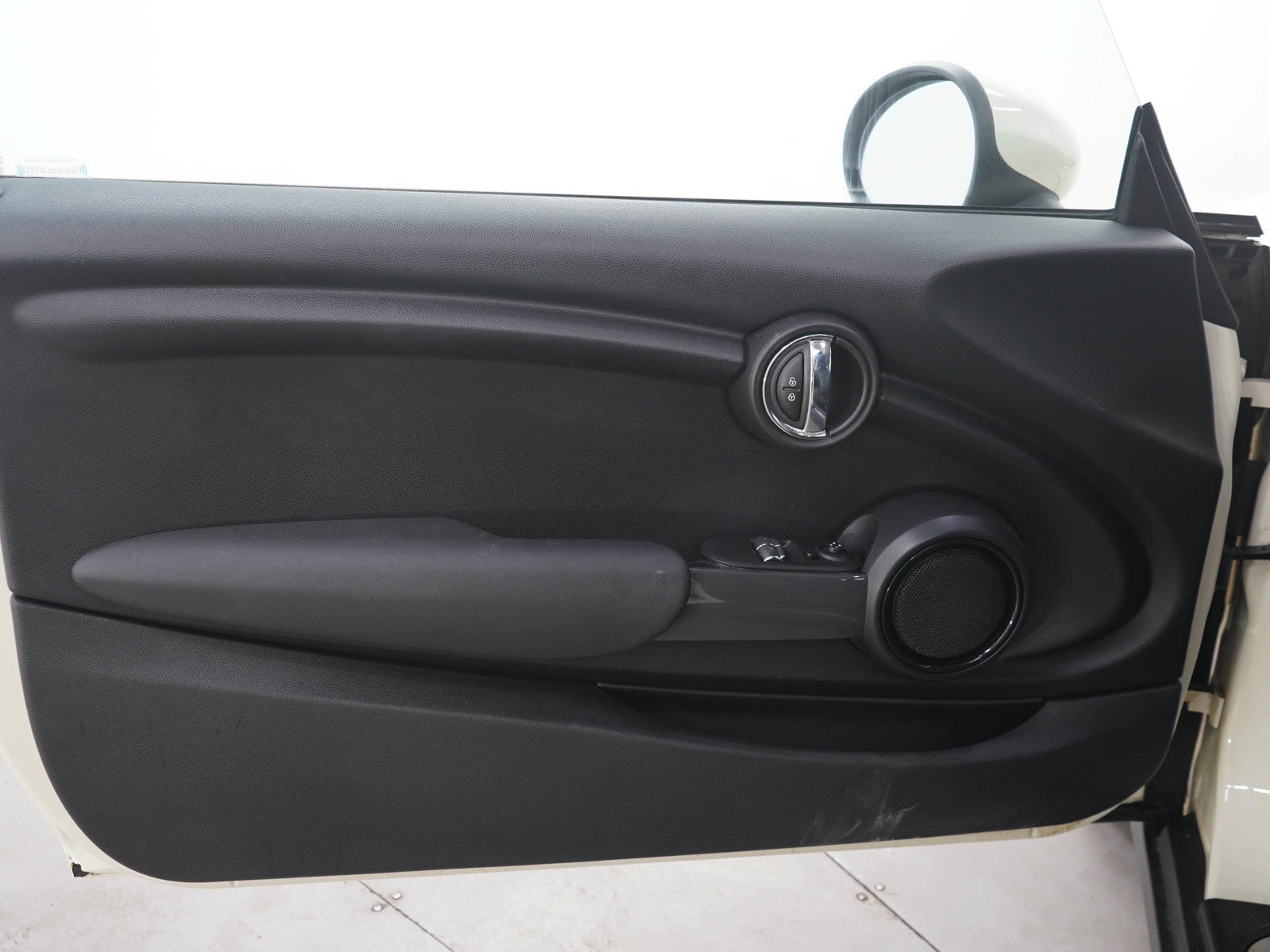 Used 2017 MINI Cooper 2-Door Hardtop FWD image 14