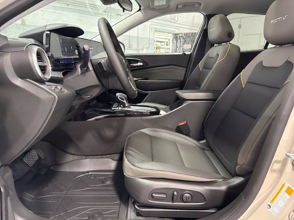 New 2026 Chevrolet Trax ACTIV w/ Sunroof Package FWD image 23