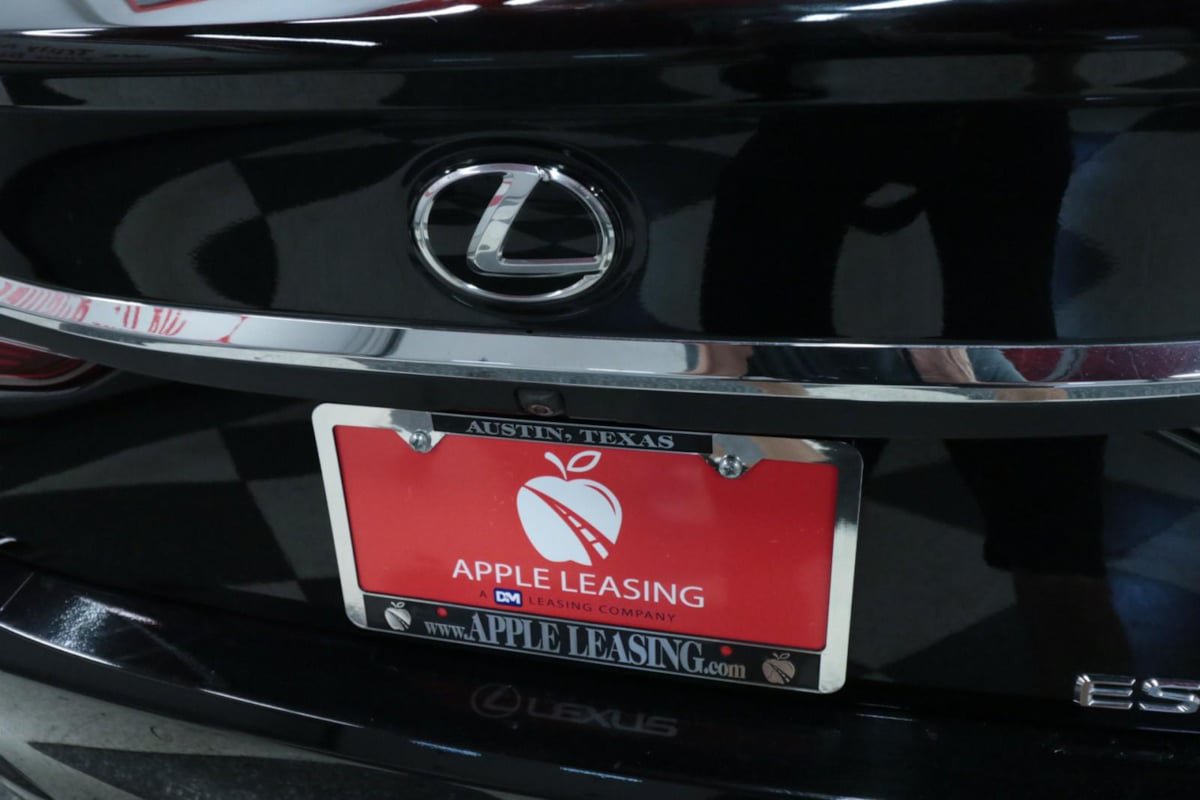 Used 2022 Lexus ES 350 Ultra Luxury w/ Accessory Package 2 FWD image 34