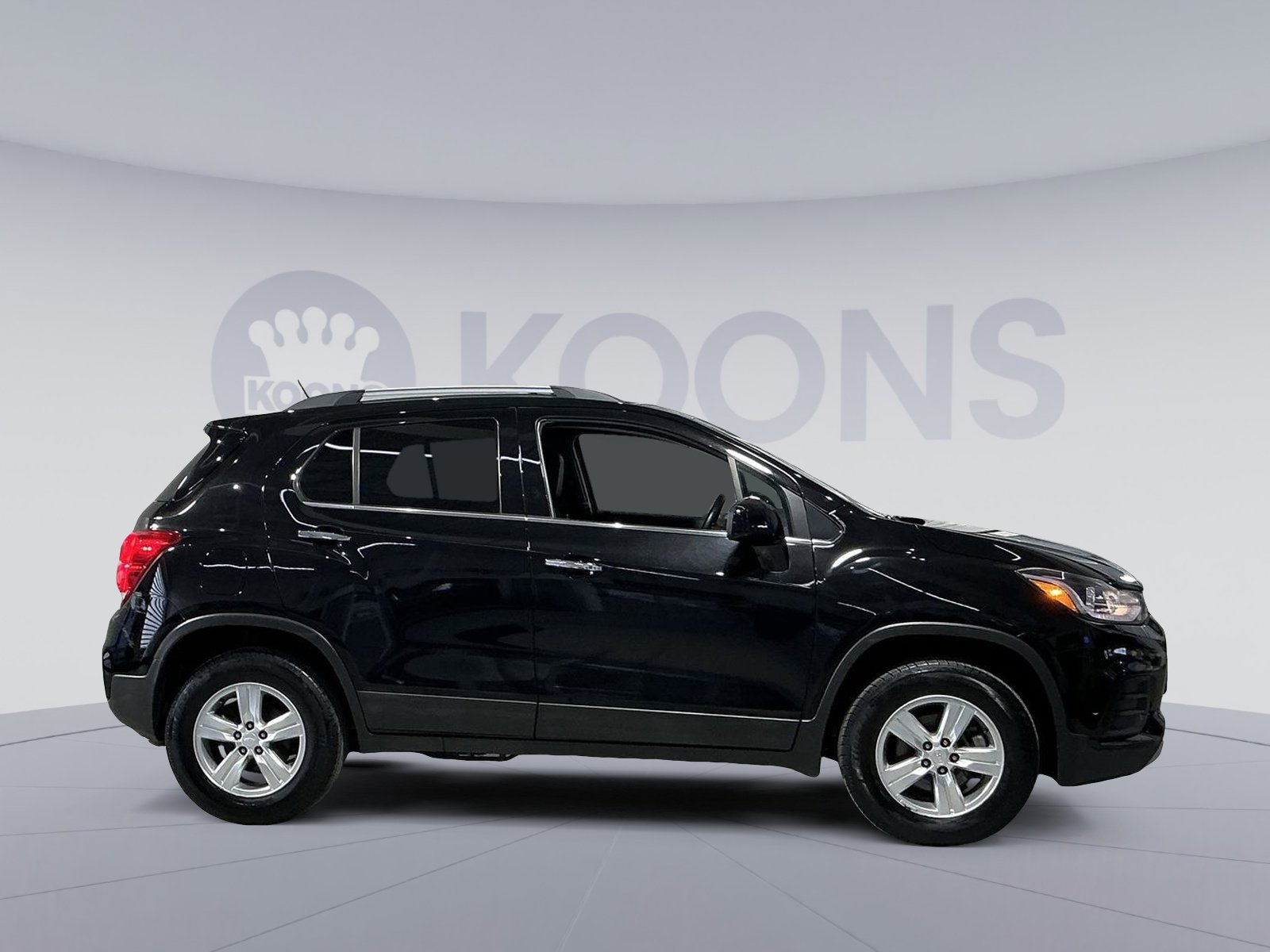 Used 2019 Chevrolet Trax LT w/ LT Convenience Package AWD/4WD image 17