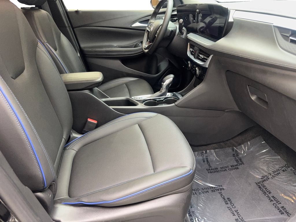 Used 2025 Buick Encore GX Sport Touring w/ Comfort Package FWD image 45
