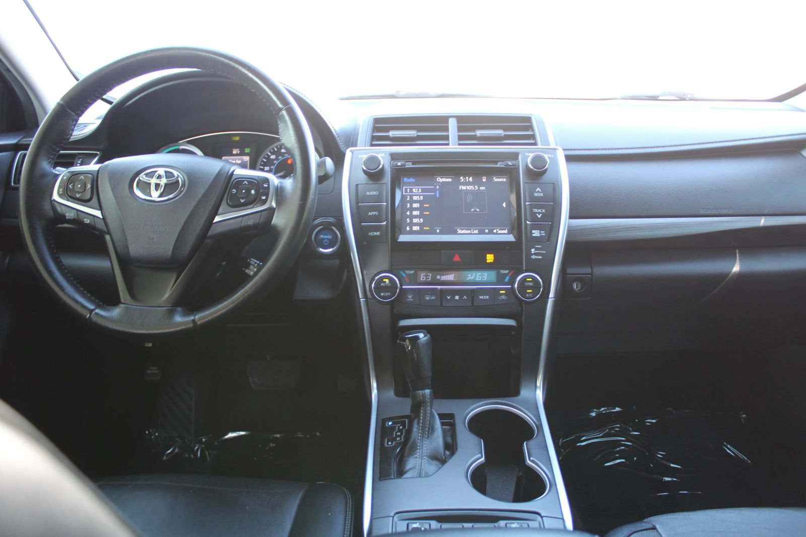 Used 2015 Toyota Camry XLE w/ Moonroof Package FWD image 13